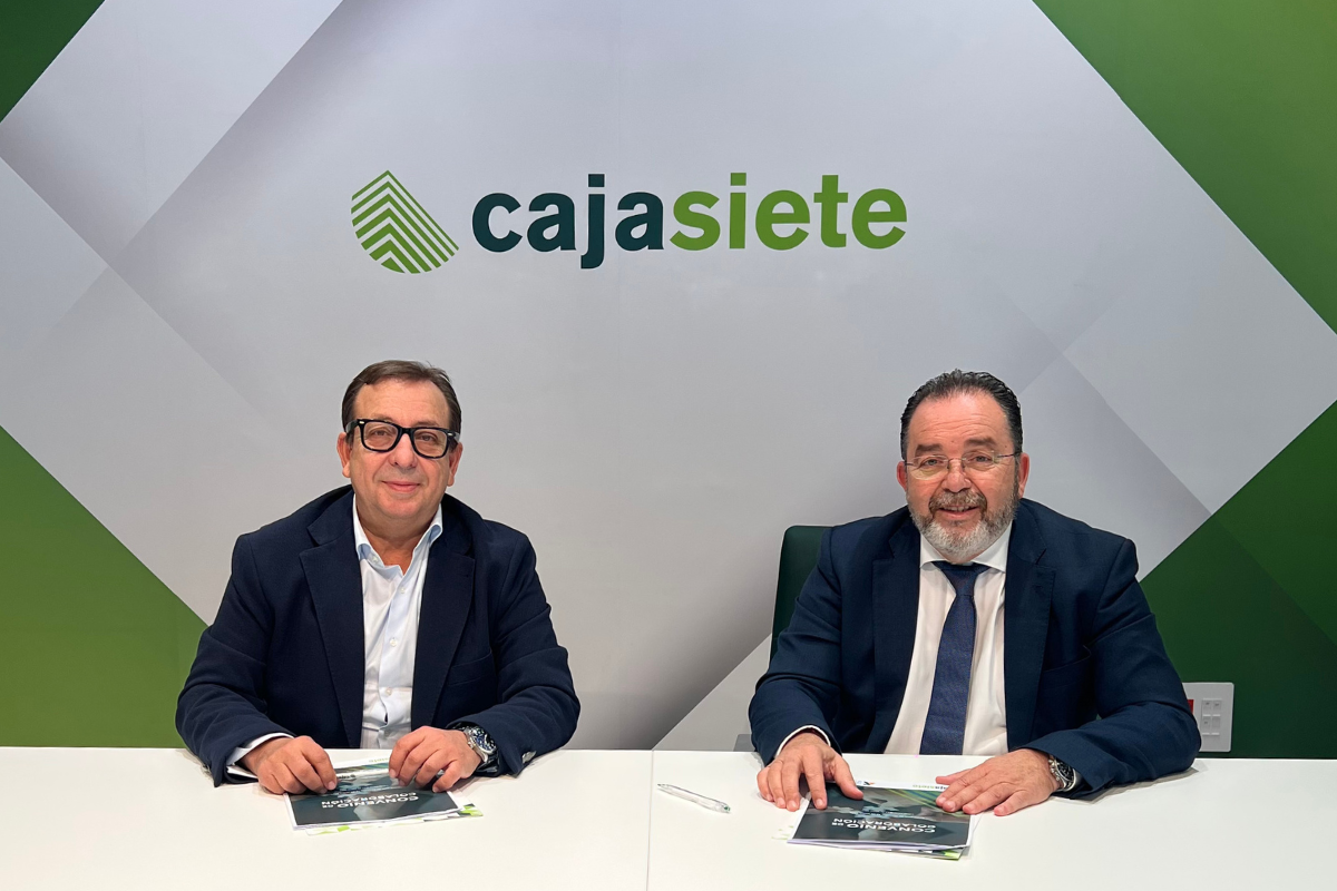 Firma Convenio AFC y Cajasiete